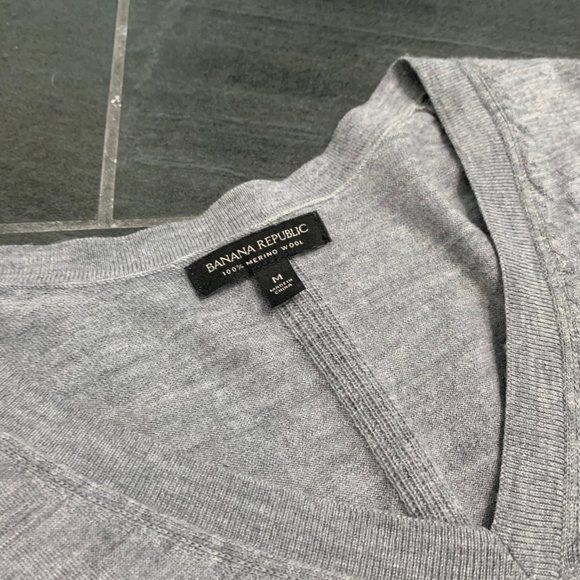 Banana Republic Washable Merino Sweater, Medium - Picture 2 of 4